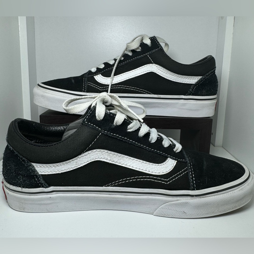 Vans Unisex Retro Black and White Old Skool Skater Shoes 7.5 Women